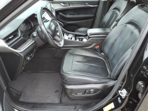 Used 2022 Jeep Grand Cherokee L Limited w/ Trailer Tow Group (B) image 11