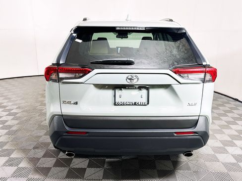 Used 2023 Toyota RAV4 XLE Premium FWD image 4