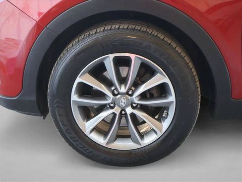 Used 2018 Hyundai Santa Fe SE FWD image 27