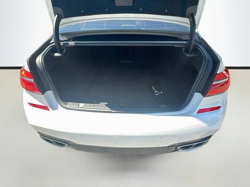 Used 2018 BMW M760i xDrive AWD/4WD image 30