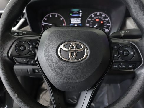 Used 2025 Toyota Corolla LE w/ LE Premium Package FWD image 13