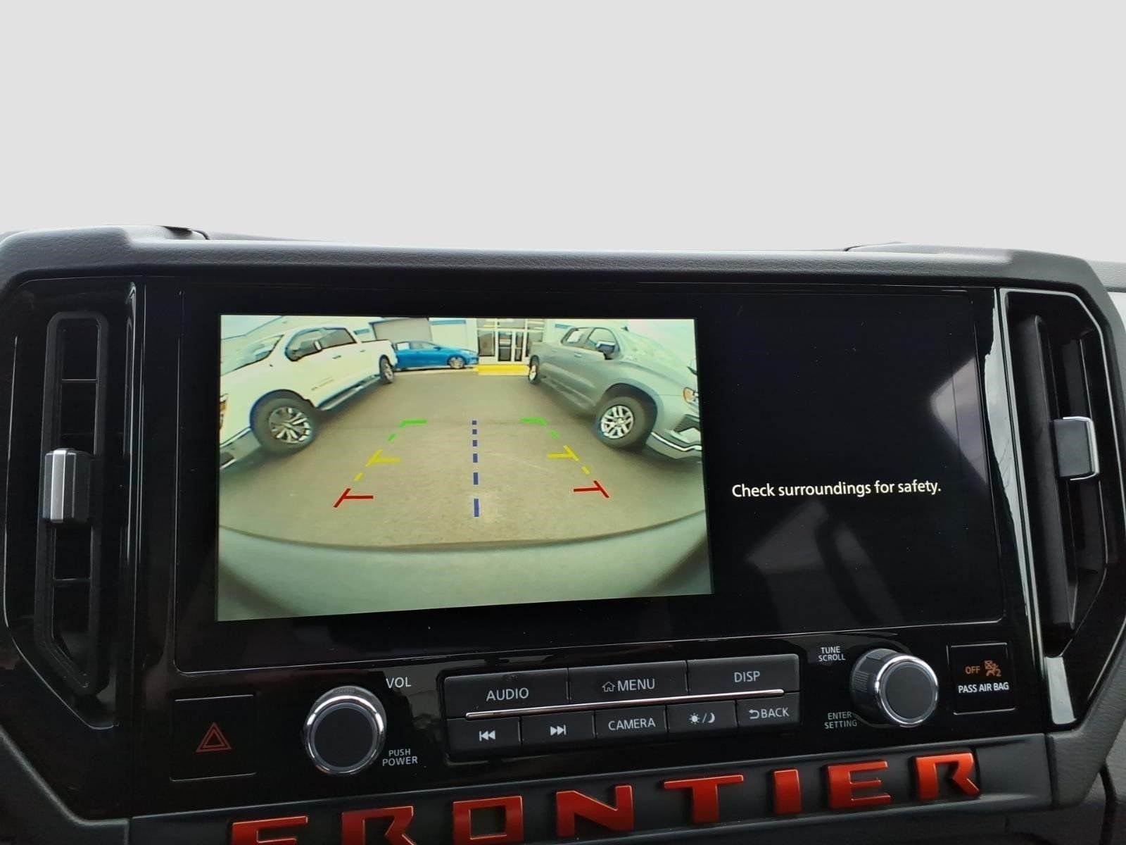 Used 2025 Nissan Frontier PRO-4X AWD/4WD image 19