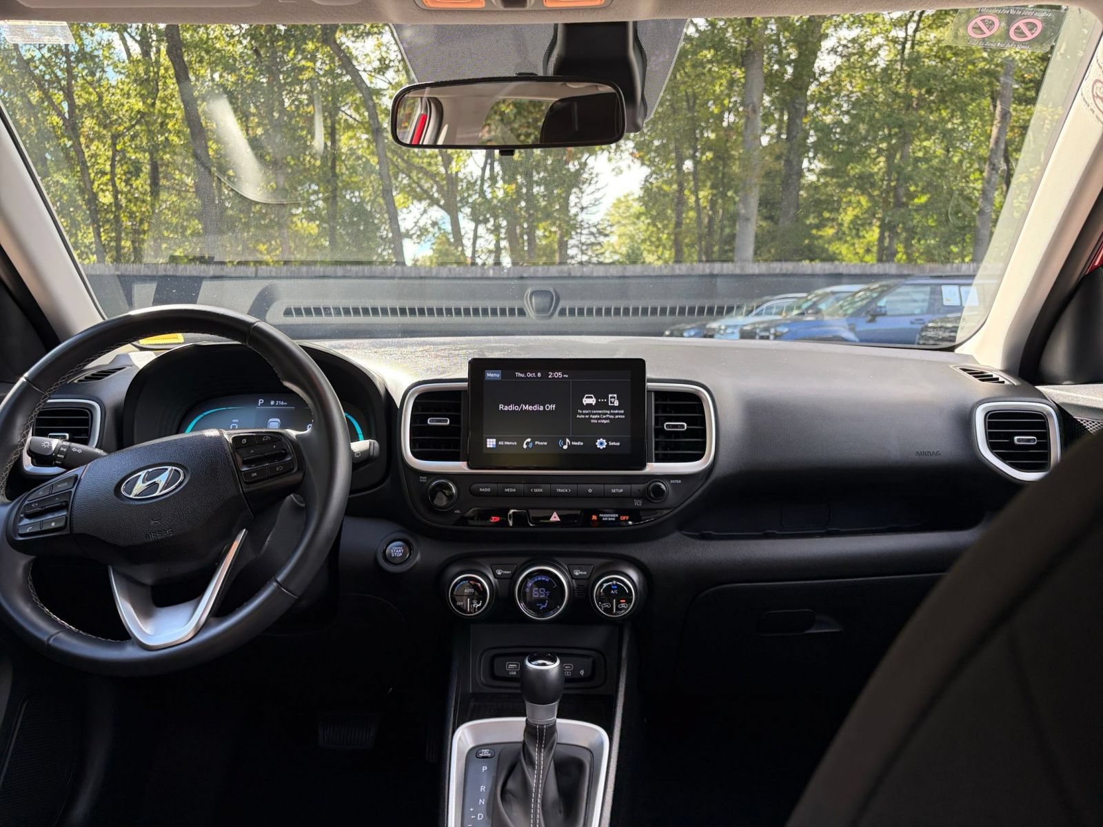 Used 2026 Hyundai Venue SEL FWD image 32