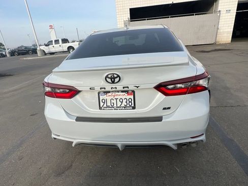 Used 2024 Toyota Camry SE w/ Convenience Package image 7