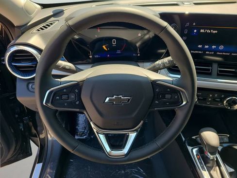 New 2026 Chevrolet Trax LT w/ Midnight Edition FWD image 40