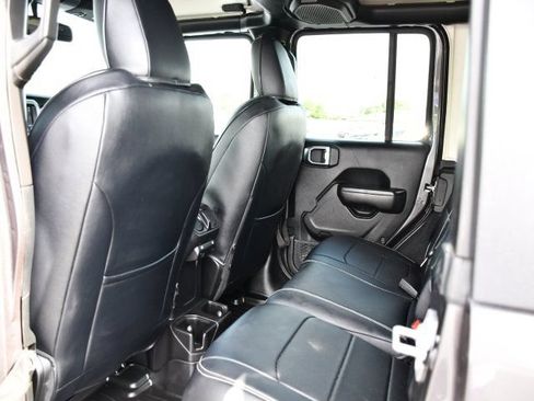 Used 2018 Jeep Wrangler Unlimited Sport S AWD/4WD image 25