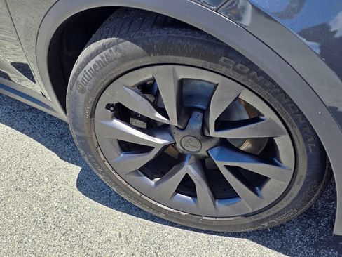 Used 2024 Tesla Model X AWD/4WD image 16