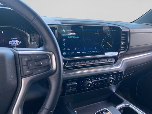 Used 2023 Chevrolet Silverado 1500 LTZ AWD/4WD image 31