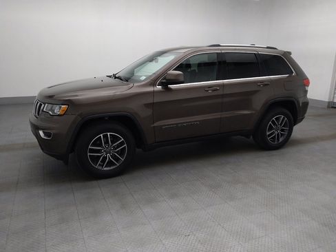 Used 2019 Jeep Grand Cherokee Laredo w/ Laredo X Package RWD image 2