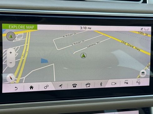 Used 2020 Land Rover Range Rover HSE image 20