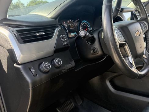 Used 2017 Chevrolet Suburban LT AWD/4WD image 17