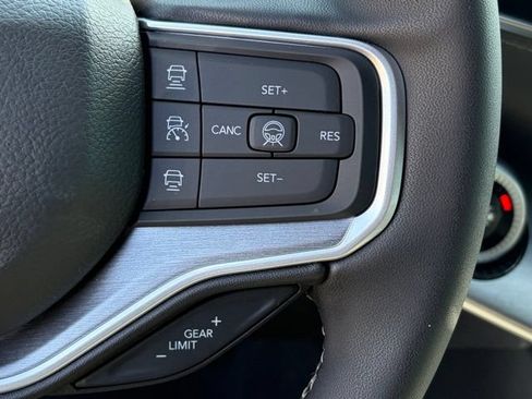 New 2026 Jeep Grand Wagoneer L Limited AWD/4WD image 19