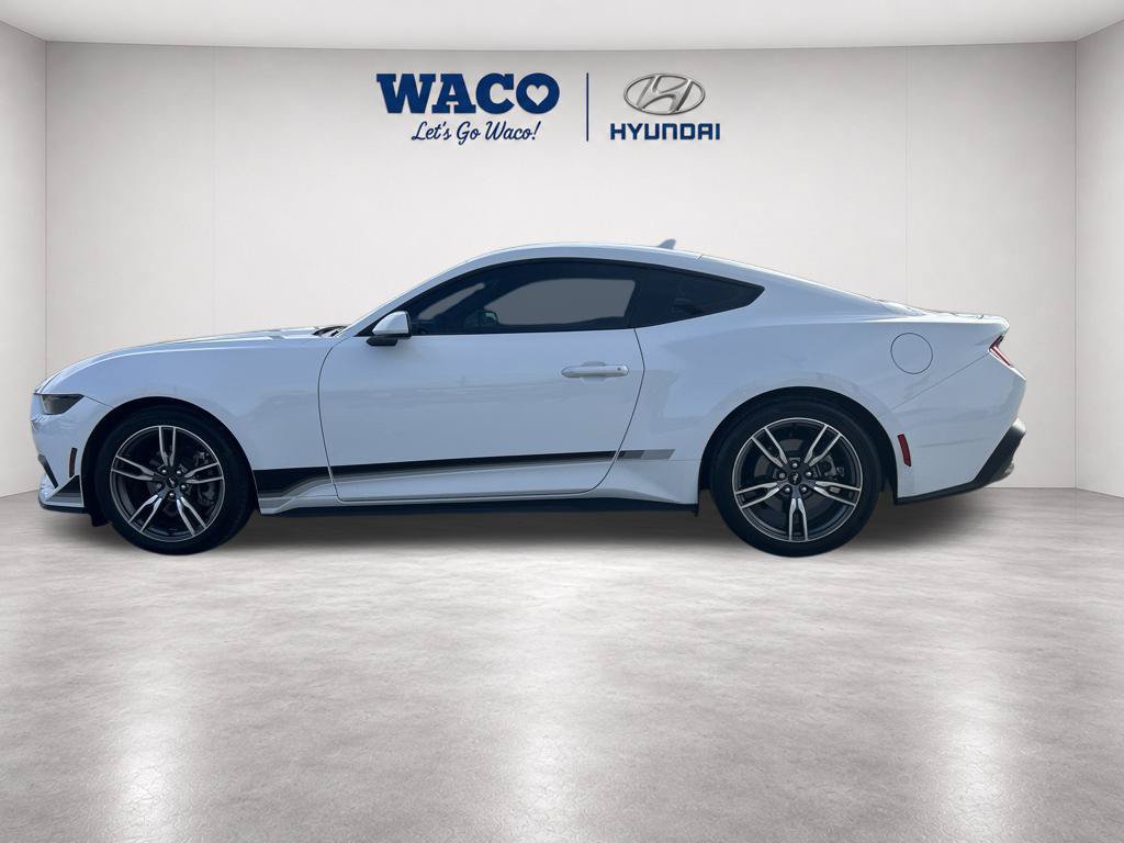 Used 2025 Ford Mustang Coupe RWD image 10