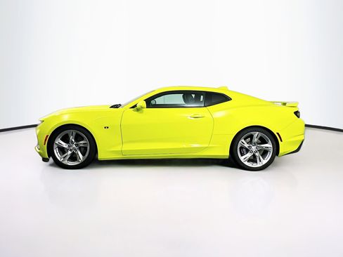 Used 2021 Chevrolet Camaro SS RWD image 4