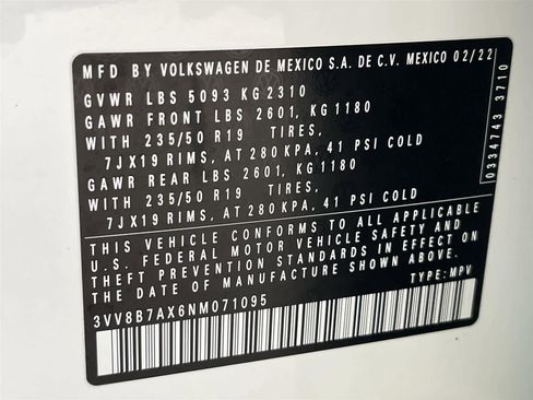 Used 2022 Volkswagen Tiguan SE R-Line image 32