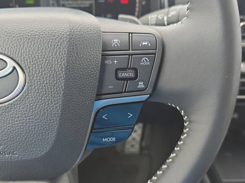 Used 2026 Toyota Camry SE w/ Convenience Package FWD image 18