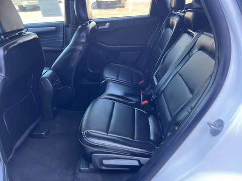 Used 2025 Ford Escape Platinum w/ Class II Trailer Tow Package image 13
