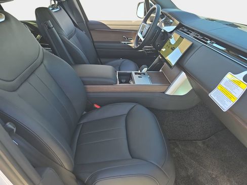 New 2026 Land Rover Range Rover SE image 10