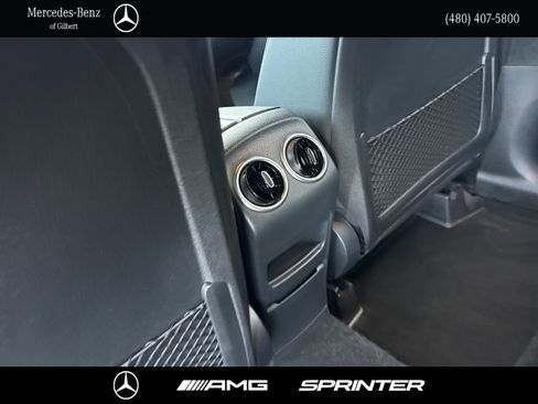 Used 2022 Mercedes-Benz GLB 250 4MATIC image 21