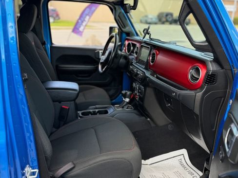 Used 2020 Jeep Gladiator Rubicon AWD/4WD image 27