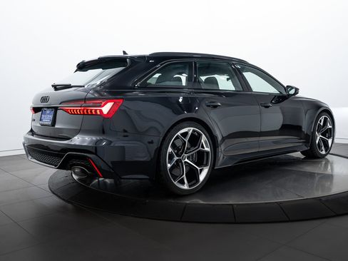 New 2025 Audi RS 6 performance image 4
