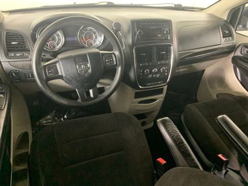 Used 2013 Dodge Grand Caravan SXT FWD image 17