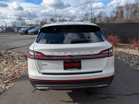 Certified 2022 Lincoln Nautilus Reserve image 4