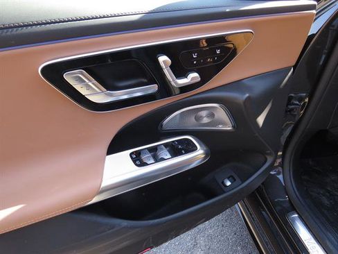 Used 2026 Mercedes-Benz E 350 4MATIC Sedan image 9