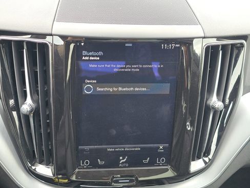 Used 2018 Volvo XC60 T6 Momentum w/ Advanced Package image 13