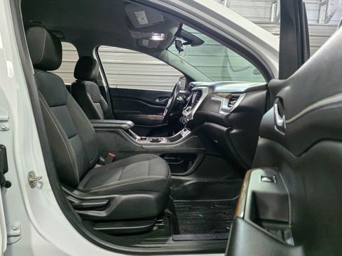 Used 2020 GMC Acadia SLE w/ Driver Convenience Package image 14