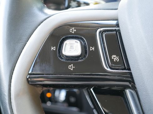 Used 2023 Lincoln Corsair Reserve AWD/4WD image 25