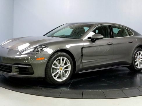Used 2017 Porsche Panamera 4S w/ Premium Package Plus image 3