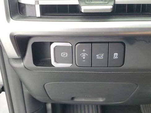 Used 2025 Hyundai Santa Fe SEL FWD image 32