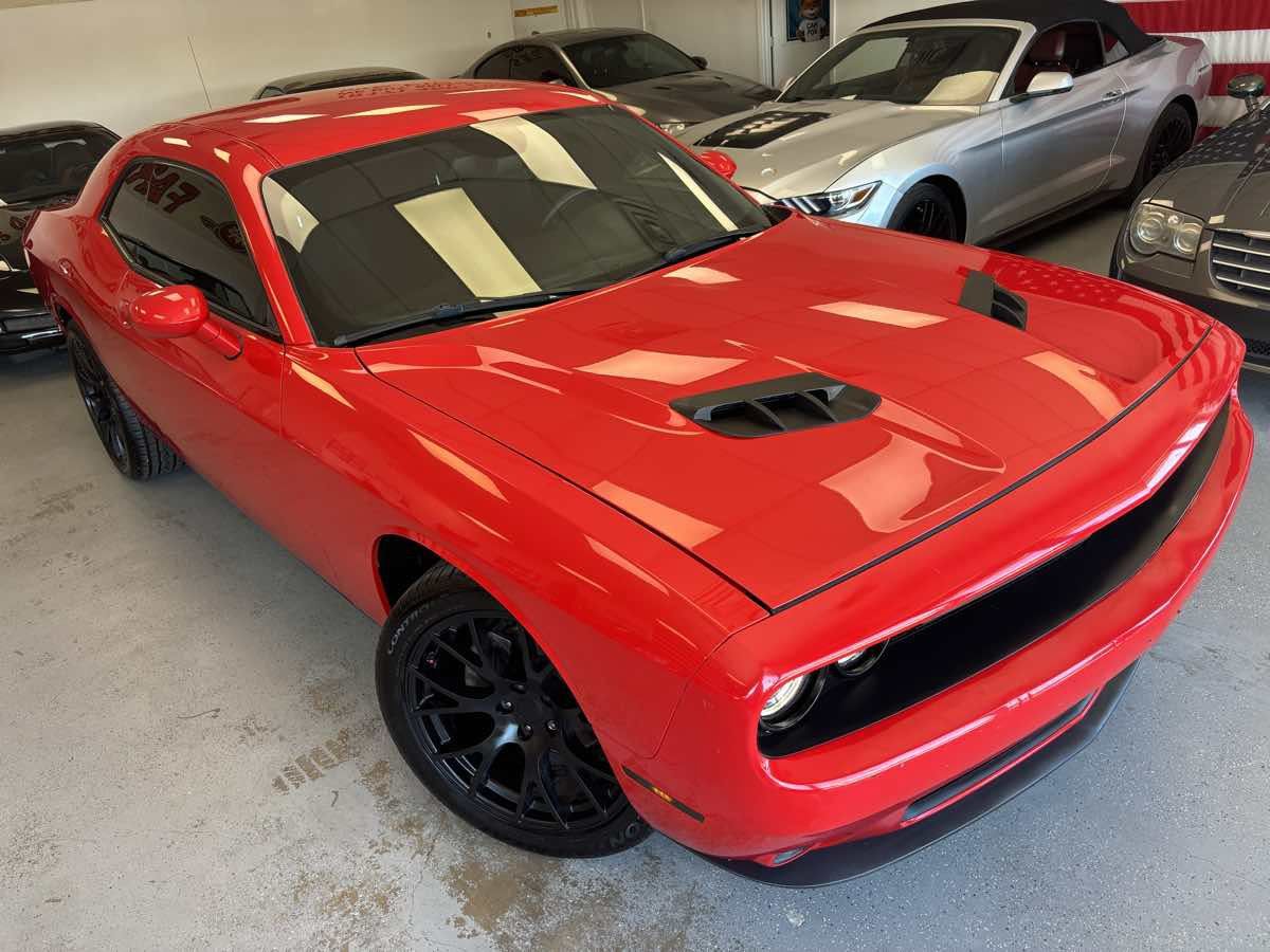 Used 2016 Dodge Challenger SXT RWD image 8