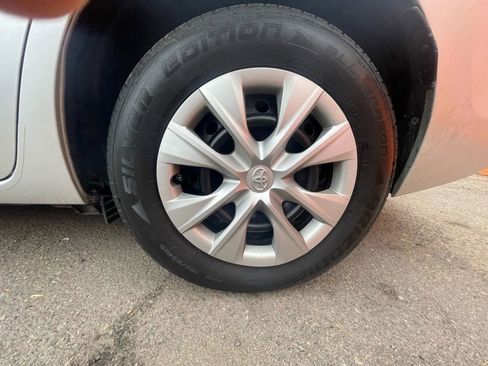 Used 2014 Toyota Corolla L image 9