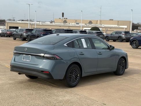 New 2026 Nissan Sentra SV FWD image 9