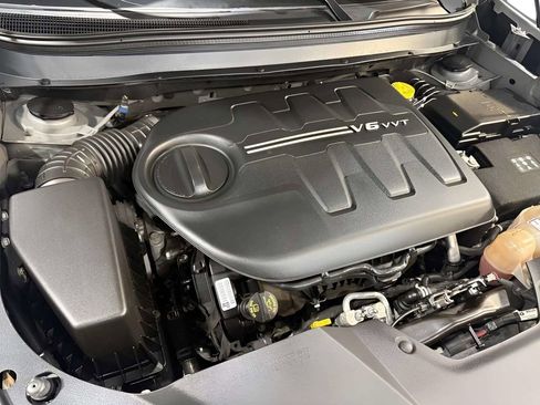 Used 2019 Jeep Cherokee Trailhawk w/ Comfort & Convenience Group AWD/4WD image 43