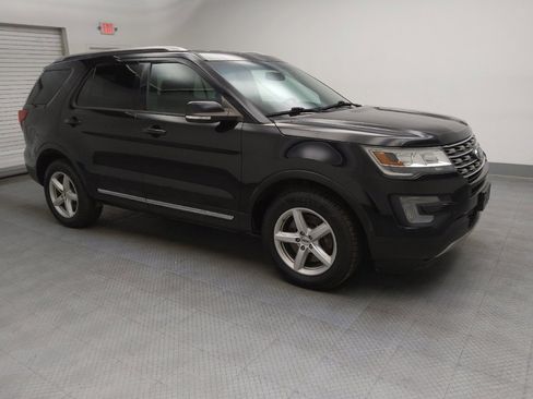 Used 2017 Ford Explorer XLT w/ Equipment Group 202A image 11