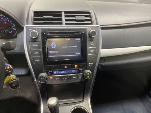 Used 2015 Toyota Camry XSE image 16
