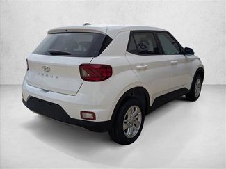 New 2026 Hyundai Venue SE FWD video 2