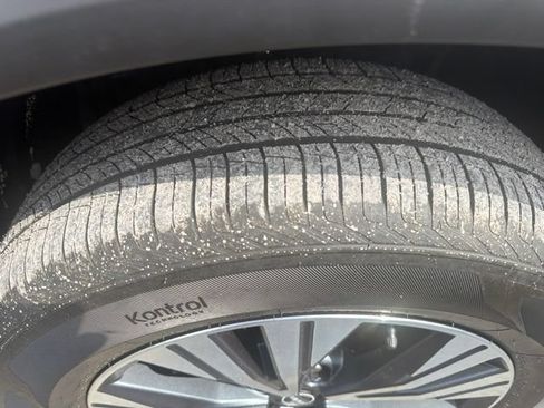 Used 2023 Nissan Rogue SV AWD/4WD image 4