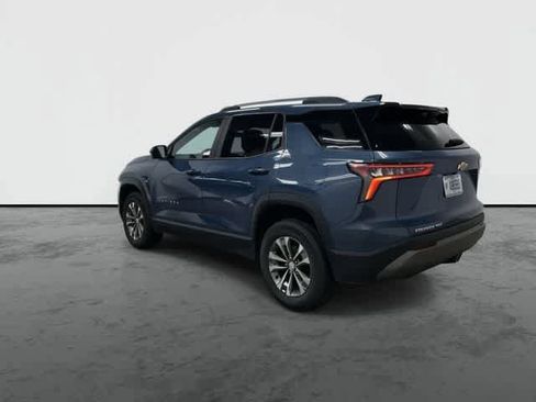 Used 2025 Chevrolet Equinox LT w/ Convenience Package II image 9