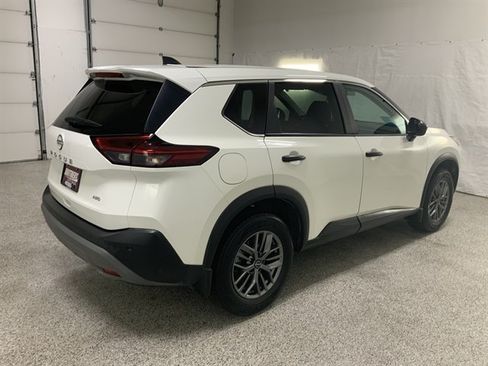 Used 2023 Nissan Rogue S AWD/4WD image 5