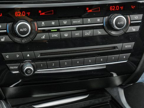 Used 2015 BMW X5 M image 31