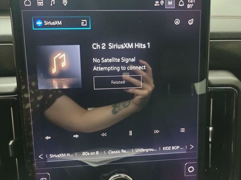 Used 2025 GMC Yukon XL AT4 w/ AT4 Premium Plus Package image 28