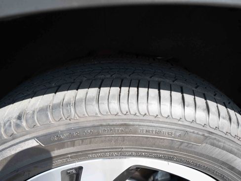 Used 2024 Subaru Forester Touring AWD/4WD image 30