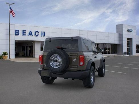 New 2025 Ford Bronco Base image 8