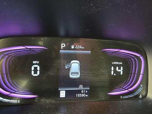 Certified 2025 Kia Soul LX w/ LX Technology Package FWD image 19