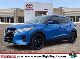 Used 2022 Nissan Kicks SV image 1