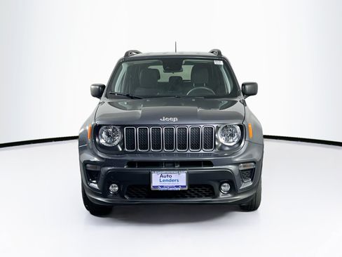 Used 2022 Jeep Renegade Latitude AWD/4WD image 2